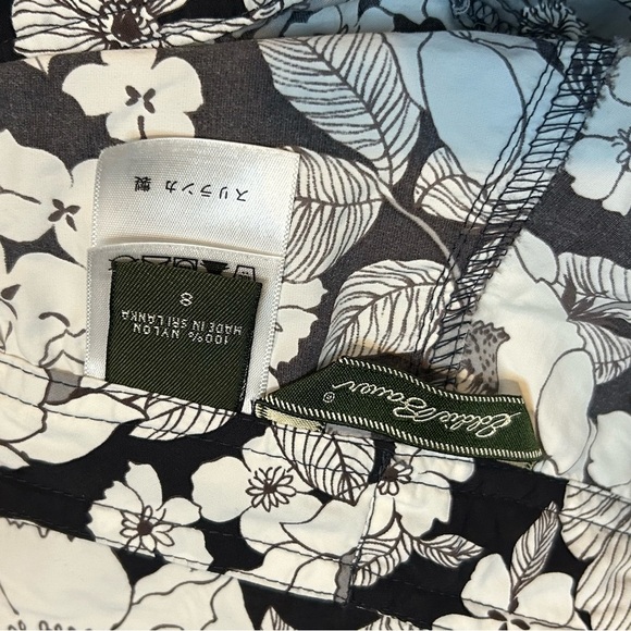 Eddie Bauer Black and White Shorts with Tropical Flair Size 8 - Picture 5 of 5